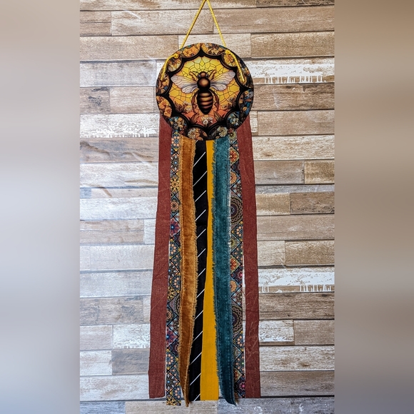 New Handcrafted Honey Bee Multi Colored Dream Catcher - Picture 8 of 8
